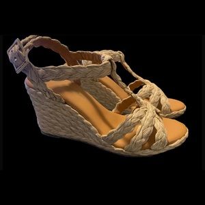 Andre Assous wedges new condition